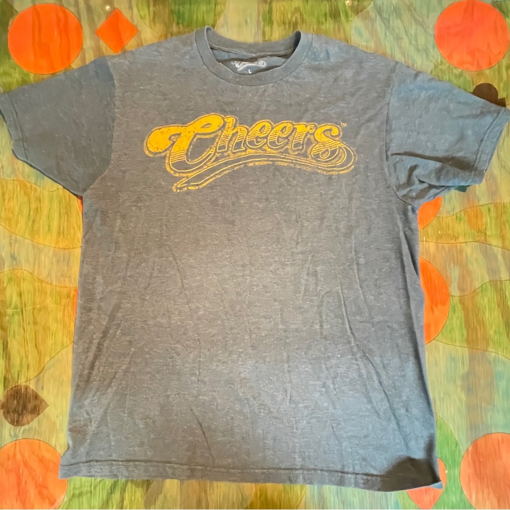 CHEERS Boston Bar 80's TV Series  "Where Everybody Knows Your Name" Large Tshirt